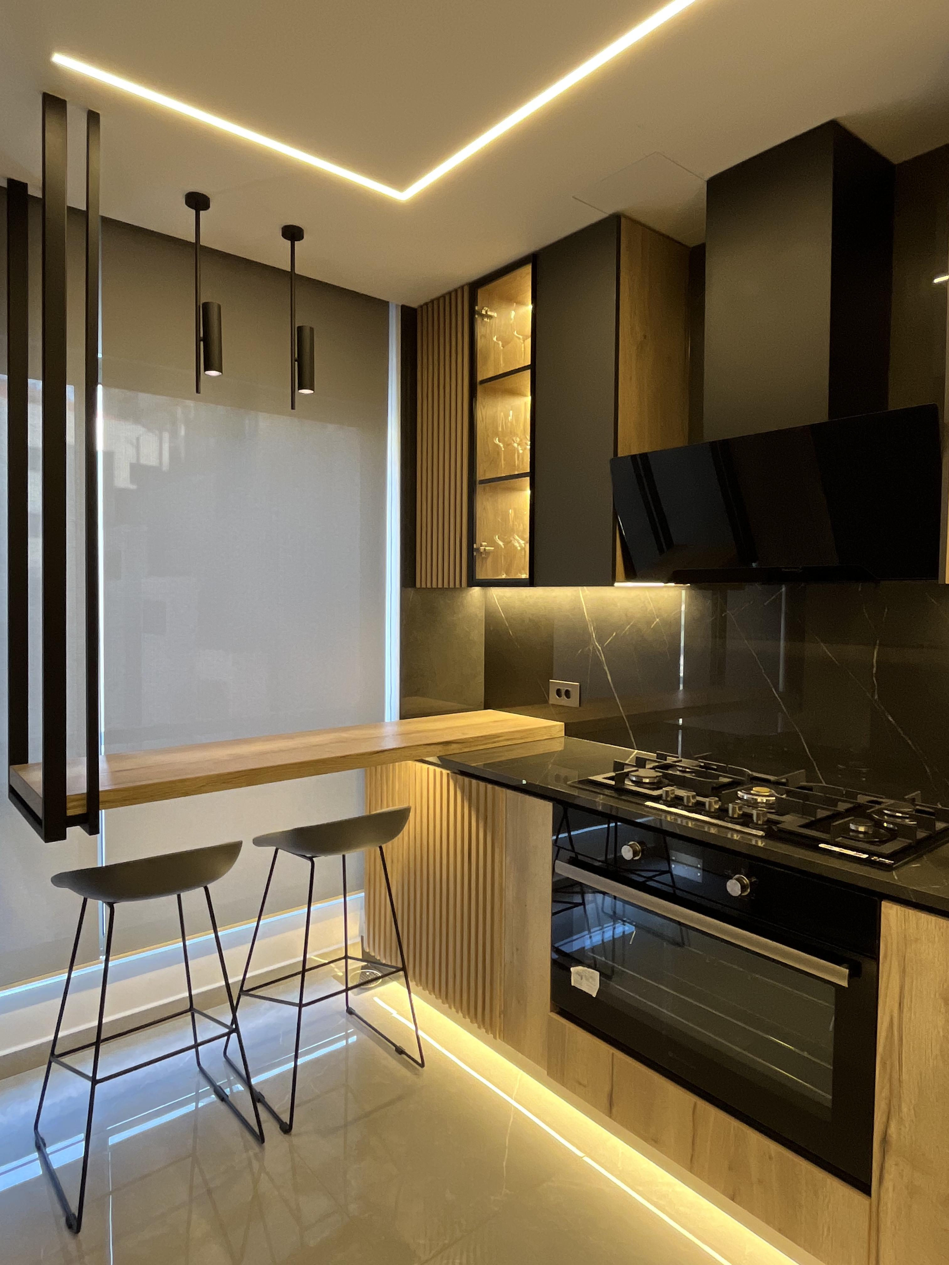 Dark Kitchen